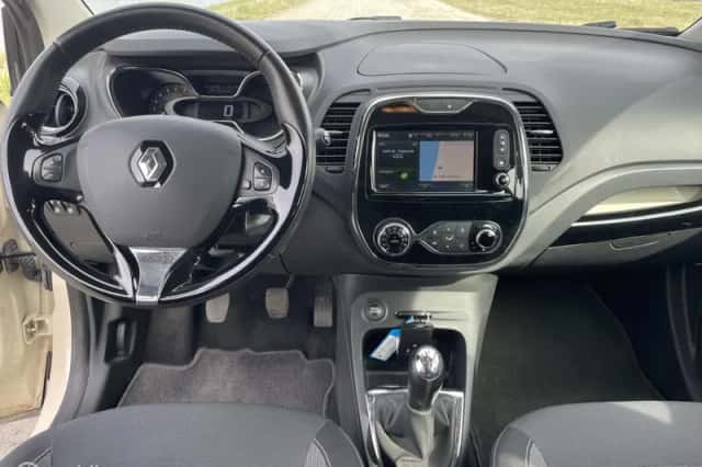 Renault Captur (2014) thumbnail 6