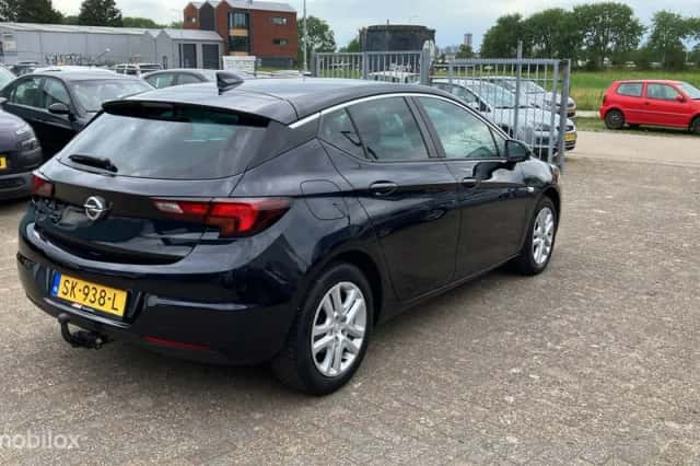 Opel Astra (2018) thumbnail 5