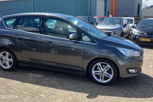 Ford C-Max (2015) thumbnail 2