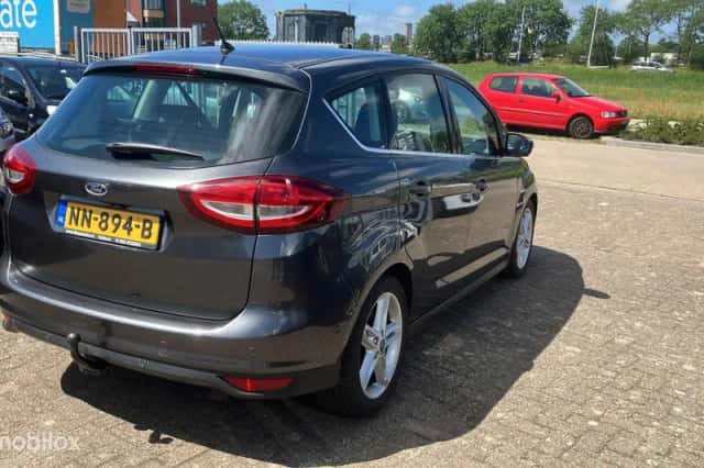 Ford C-Max (2015) thumbnail 3