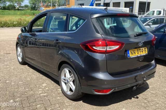 Ford C-Max (2015) thumbnail 4