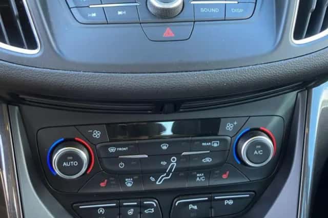 Ford C-Max (2015) thumbnail 6
