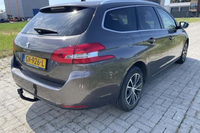 Peugeot 308 (2015) thumbnail 4