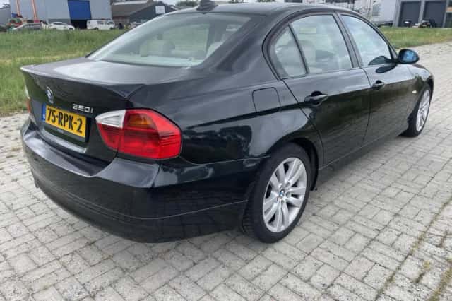BMW 3-Serie (2008) thumbnail 3