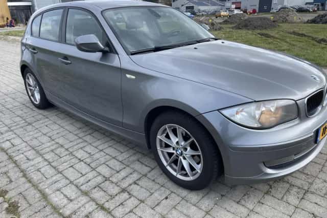 BMW 1-Serie (2010) thumbnail 2