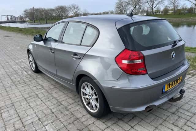 BMW 1-Serie (2010) thumbnail 3