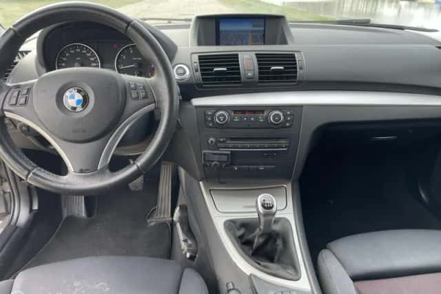 BMW 1-Serie (2010) thumbnail 6