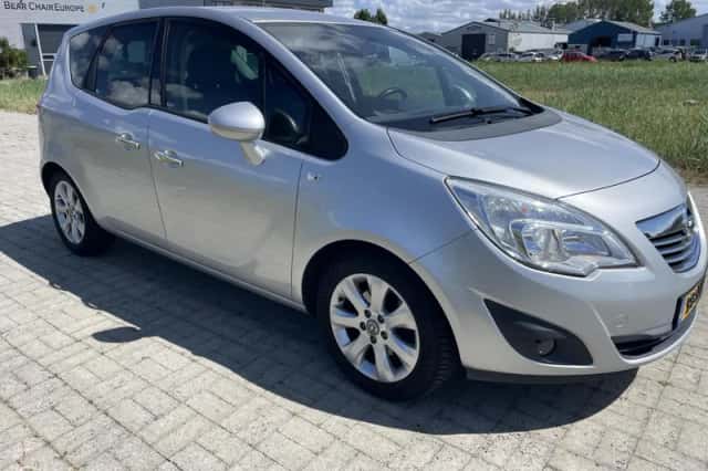 Opel Meriva (2012) thumbnail 2