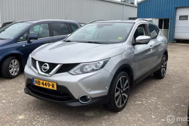 Nissan Qashqai (2015) thumbnail 1