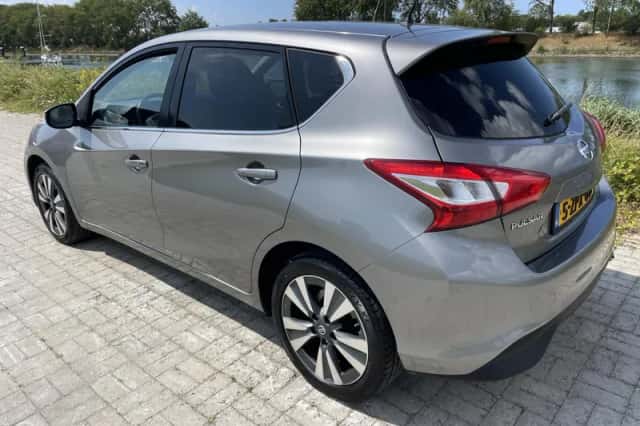 Nissan Pulsar (2015) thumbnail 3