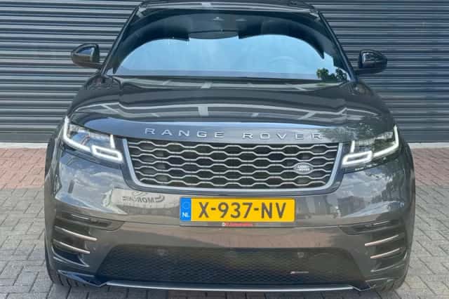 Land Rover Range Rover Velar (2023) thumbnail 3