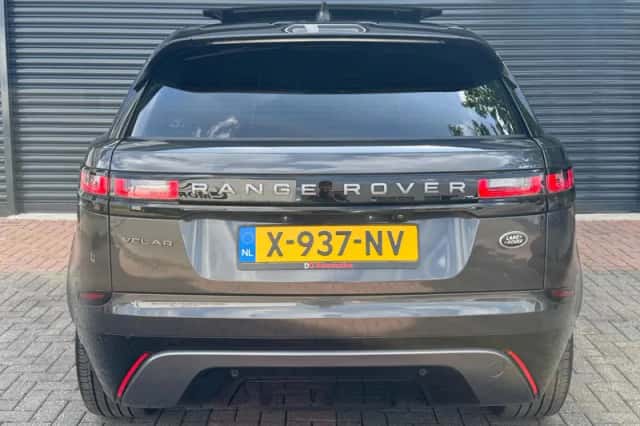 Land Rover Range Rover Velar (2023) thumbnail 4