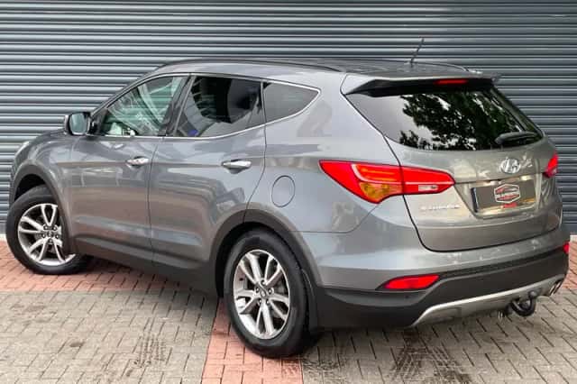 Hyundai Santa Fe (2012) thumbnail 6