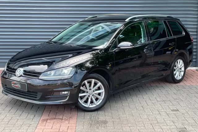 Volkswagen Golf (2015) thumbnail 2