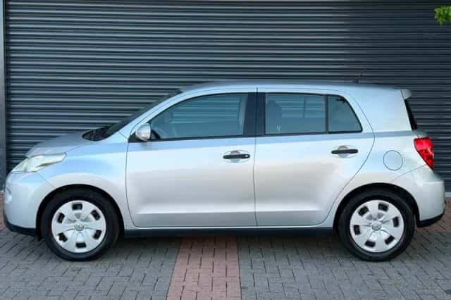 Toyota Urban Cruiser (2009) thumbnail 6