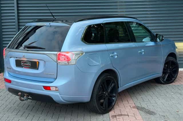 Mitsubishi Outlander (2013) thumbnail 6