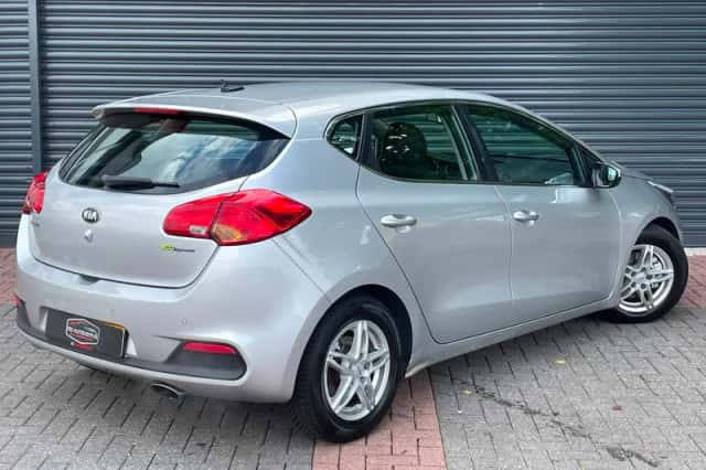 Kia Ceed (2013) thumbnail 4