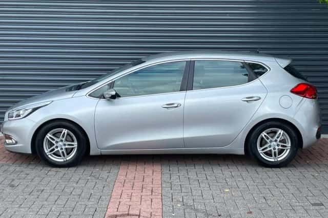 Kia Ceed (2013) thumbnail 5