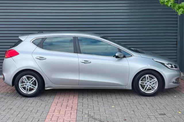 Kia Ceed (2013) thumbnail 6