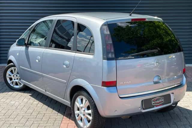 Opel Meriva (2009) thumbnail 3