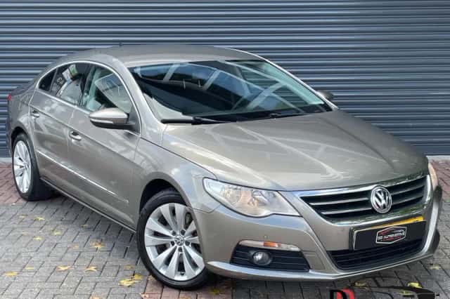 Volkswagen Passat (2010) thumbnail 1