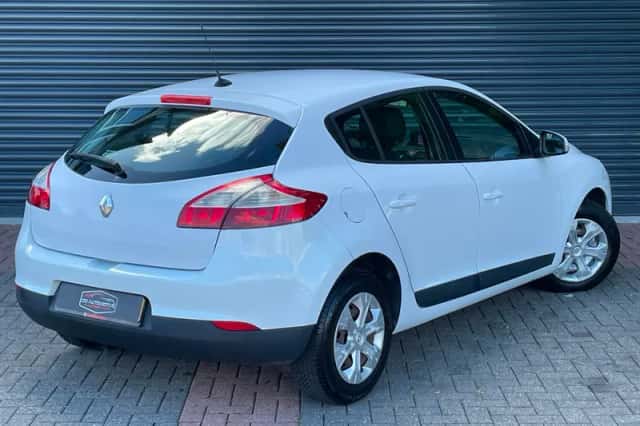 Renault Mégane (2010) thumbnail 4