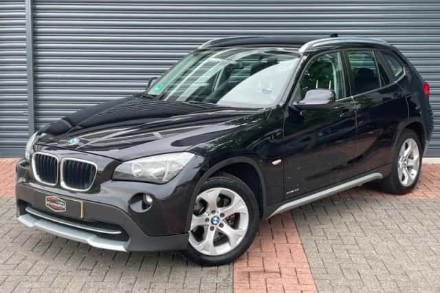 BMW X1 (2011) thumbnail 2