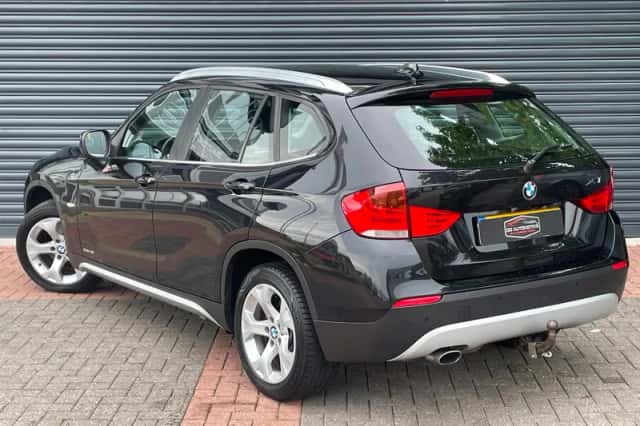 BMW X1 (2011) thumbnail 3