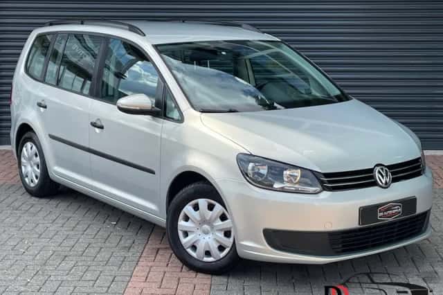 Volkswagen Touran (2011) thumbnail 1