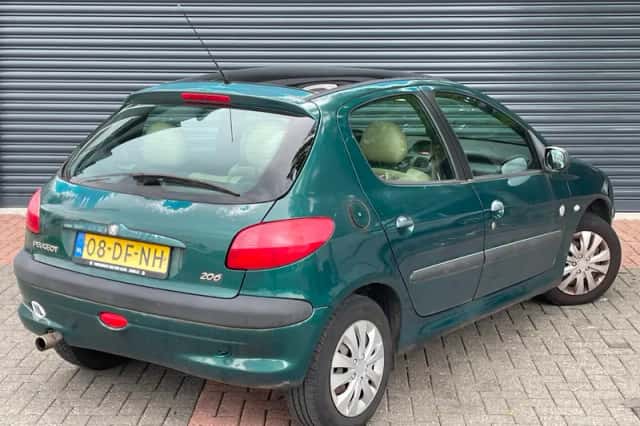 Peugeot 206 (1999) thumbnail 4