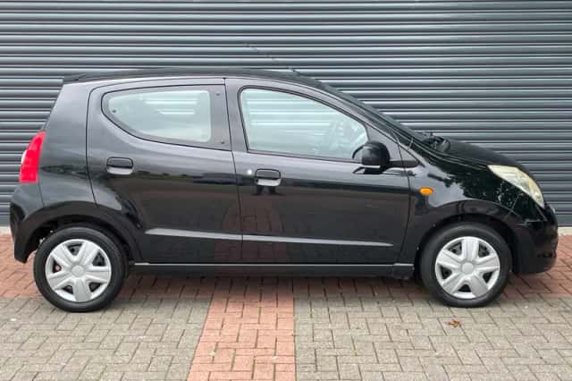Suzuki Alto (2014) thumbnail 3