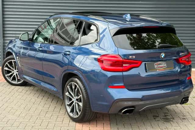 BMW X3 (2018) thumbnail 3