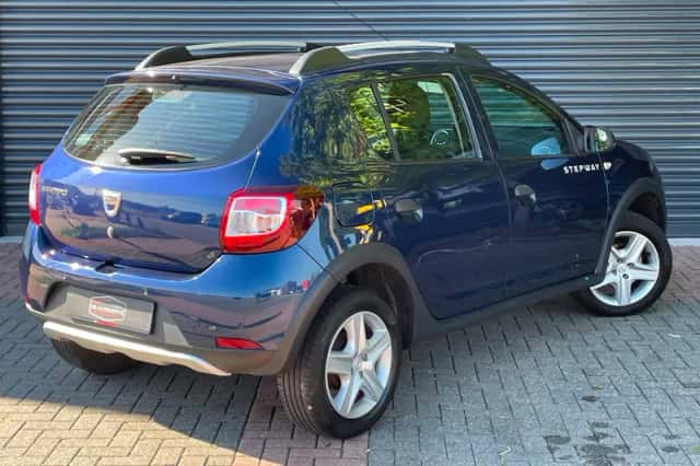 Dacia Sandero (2016) thumbnail 4