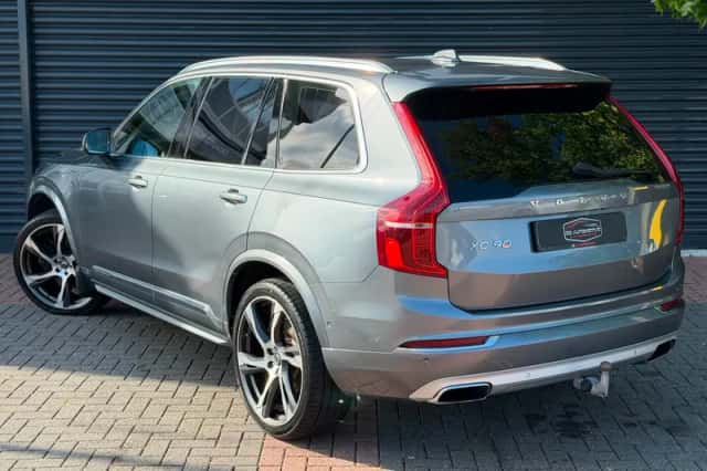 Volvo XC90 (2016) thumbnail 4