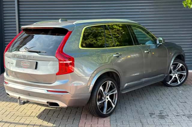 Volvo XC90 (2016) thumbnail 5