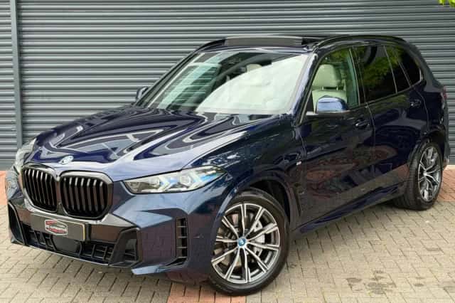 BMW X5 (2023) thumbnail 2