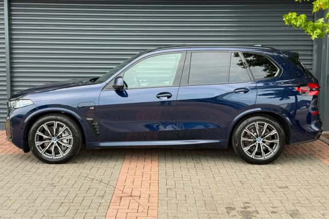 BMW X5 (2023) thumbnail 6