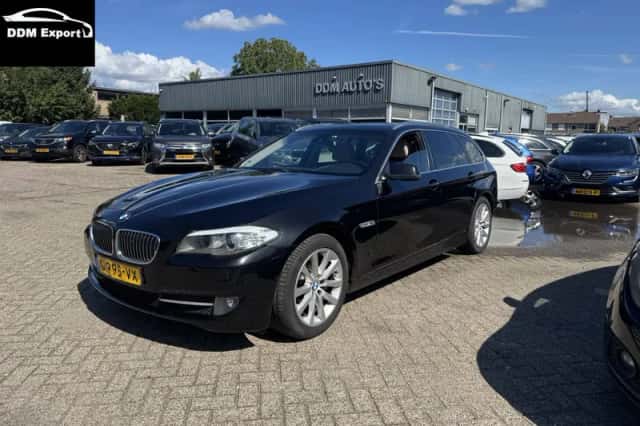 BMW 5-Serie (2011) thumbnail 1