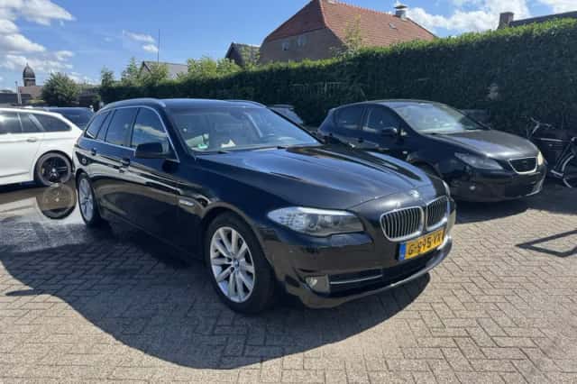 BMW 5-Serie (2011) thumbnail 3