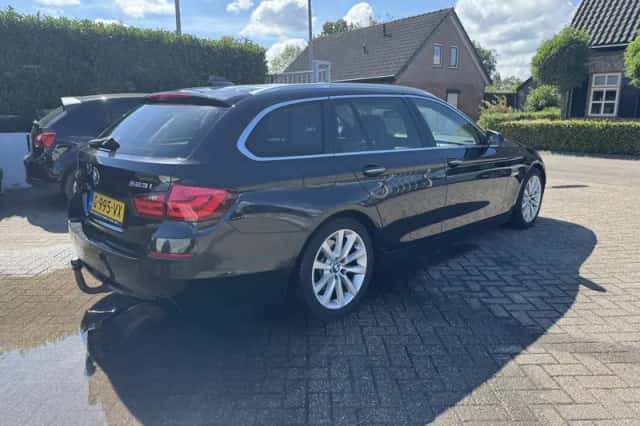 BMW 5-Serie (2011) thumbnail 4