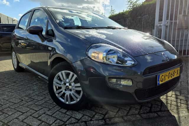 Fiat Punto (2015) thumbnail 3