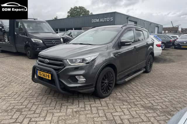 Ford Kuga (2018) thumbnail 1