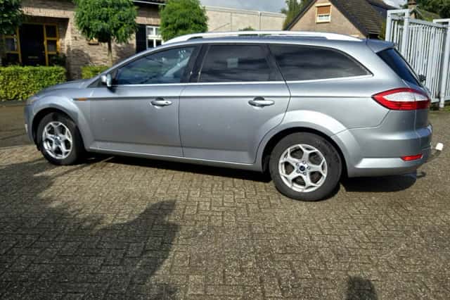 Ford Mondeo (2010) thumbnail 4