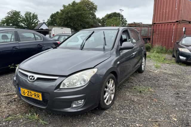 Hyundai i30 (2008) thumbnail 2