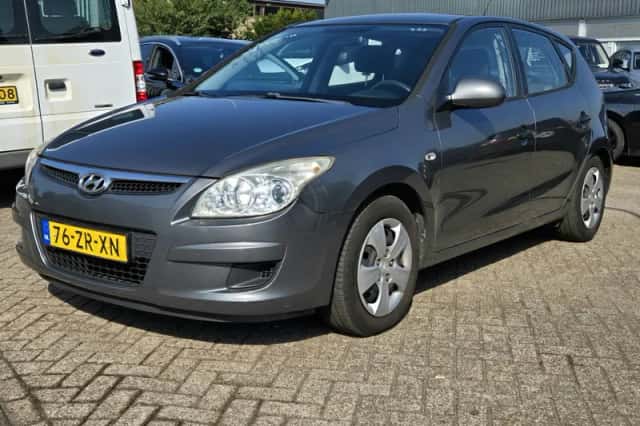 Hyundai i30 (2008) thumbnail 3
