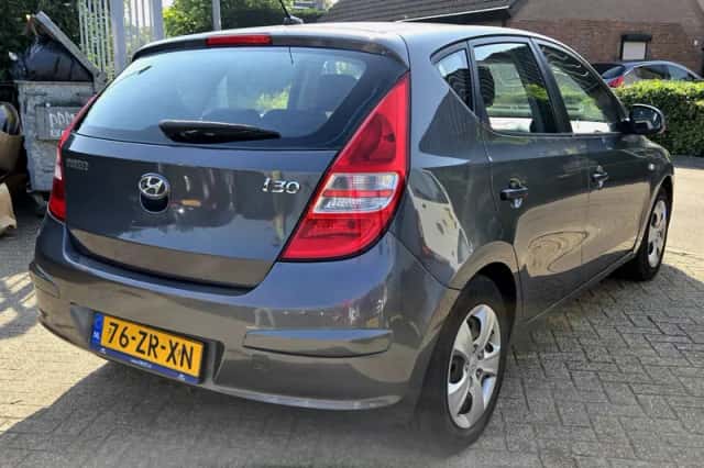 Hyundai i30 (2008) thumbnail 6