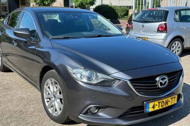 Mazda 6 (2014) thumbnail 2