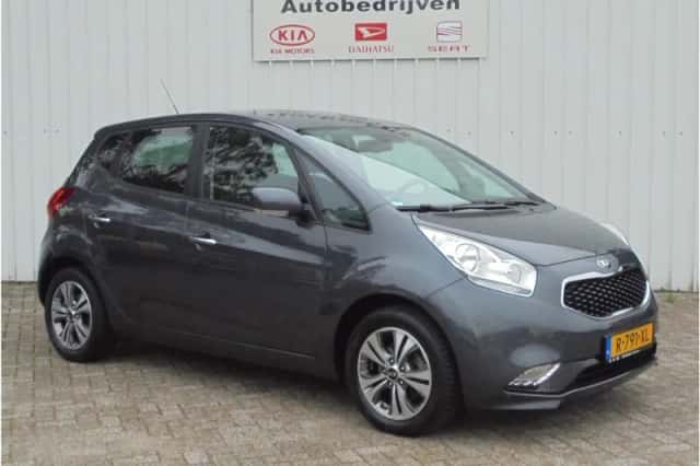 Kia Venga (2016) thumbnail 3