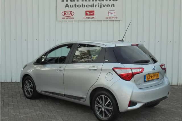 Toyota Yaris (2020) thumbnail 6