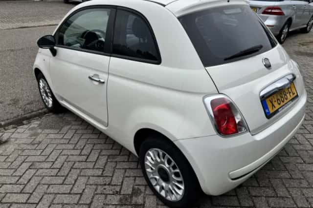 Fiat 500 (2010) thumbnail 4